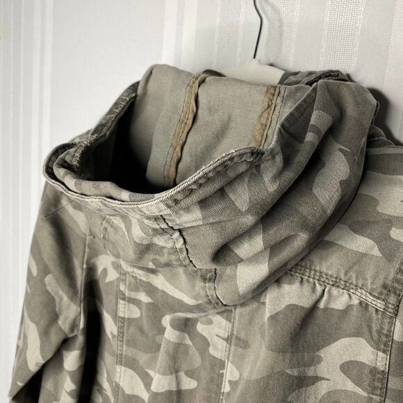 Jolt Long Sleeve Camouflage Hooded Zip Up Utility Jacket Medium Green - Picture 8 of 11